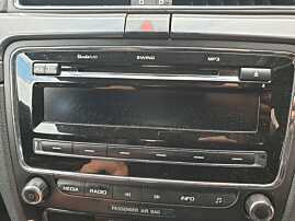 Radio CD Player Radio Swing MP3 Skoda Superb 2 2008 - 2013 [0228]