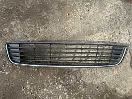 Grila Centrala Inferioara de pe Bara Spoiler Fata cu Defecte Volkswagen Touran 1T3 2010 - 2015 [C8115]