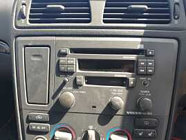 Unitate Radio CD Player Volvo V70 2000 - 2007 Cod HU-603